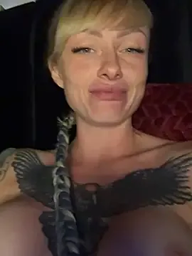 _SaRa_ – webcam model profile photo Image 2