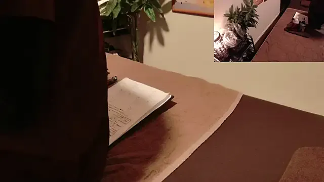 R-bonbon – webcam model profile photo Image 7