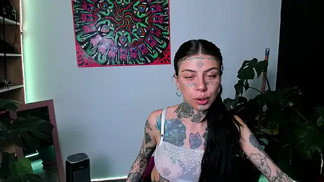 Runarunapi – webcam model profile photo Image 13