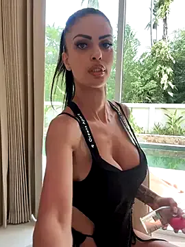 RoxiBlack – webcam model profile photo Image 3