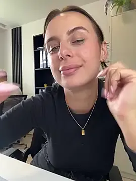 eli_sun – webcam model profile photo Image 3