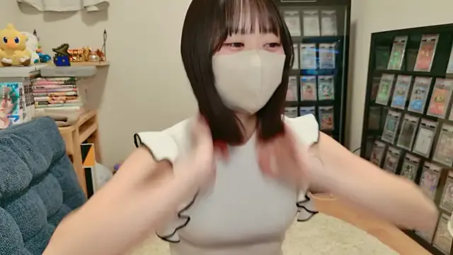 LT-333 – webcam model profile photo Image 13