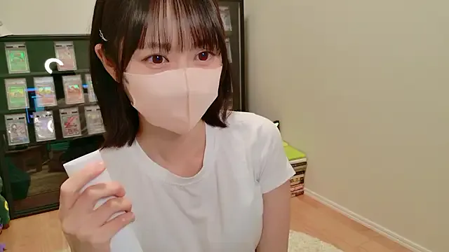 LT-333 – webcam model profile photo Image 6