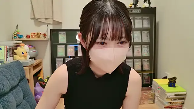 LT-333 – webcam model profile photo Image 8