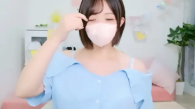 avroramy – webcam model profile photo Image 10