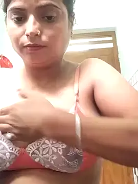 PumaShyXD – webcam model profile photo Image 3