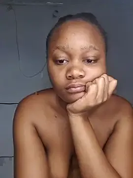 Runarunapi – webcam model profile photo Image 12