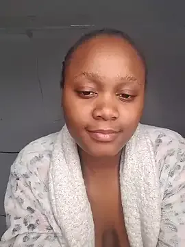 Runarunapi – webcam model profile photo Image 3