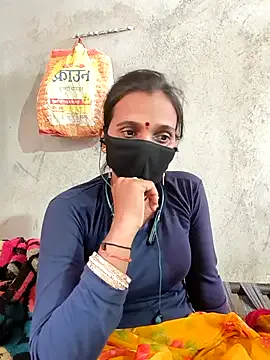 IamSteph13 – webcam model profile photo Image 2