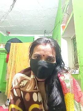 IamSteph13 – webcam model profile photo Image 3