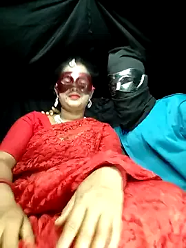 emyii – webcam model profile photo Image 4