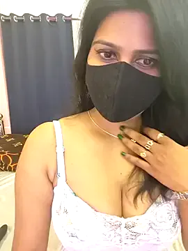 Runarunapi – webcam model profile photo Image 18