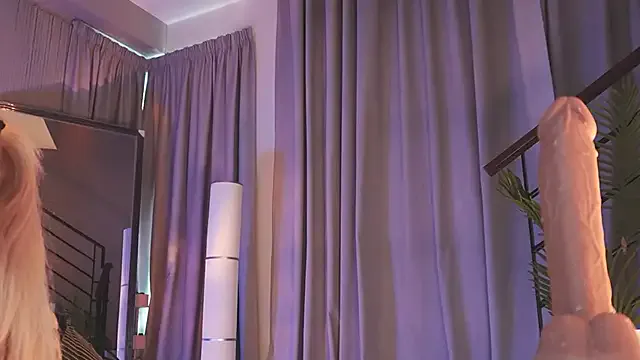 IamSteph13 – webcam model profile photo Image 15