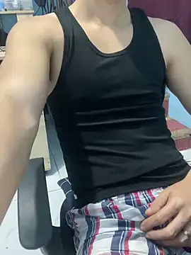 Runarunapi – webcam model profile photo Image 10