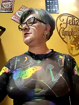 bunnyblondy – webcam model profile photo Image 9