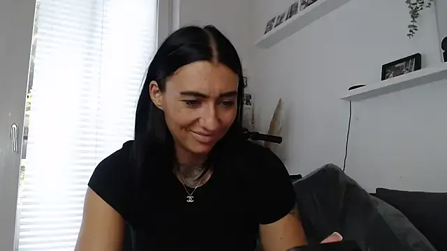 sigmasian – webcam model profile photo Image 17