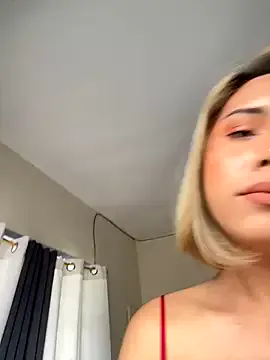 bunnyblondy – webcam model profile photo Image 10