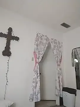 Runarunapi – webcam model profile photo Image 11