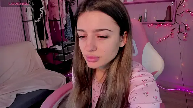 yangyang-777 – webcam model profile photo Image 3