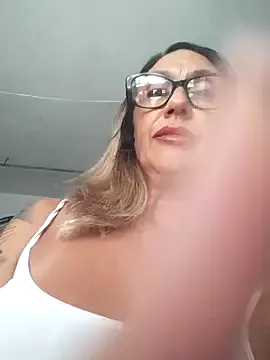 Runarunapi – webcam model profile photo Image 17