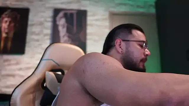 Runarunapi – webcam model profile photo Image 2