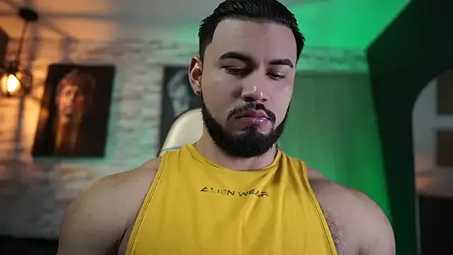 Runarunapi – webcam model profile photo Image 7