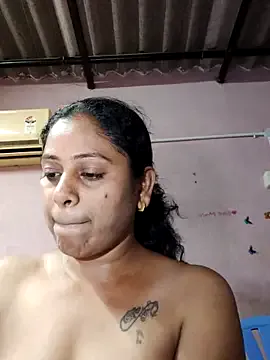 PumaShyXD – webcam model profile photo Image 3