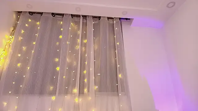 bunnyblondy – webcam model profile photo Image 6