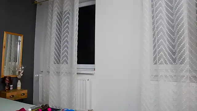 AdritVance – webcam model profile photo Image 19