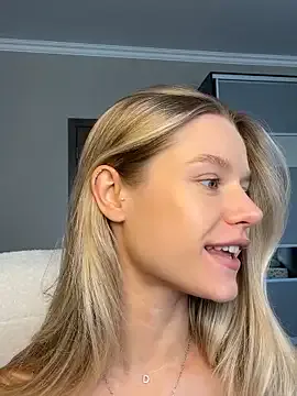 keirasworld – webcam model profile photo Image 11