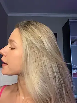 keirasworld – webcam model profile photo Image 6