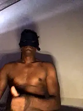 bunnyblondy – webcam model profile photo Image 2