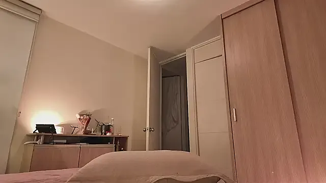 katt008 – webcam model profile photo Image 16