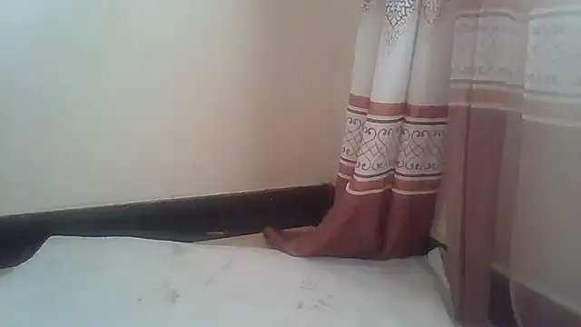 indialatin – webcam model profile photo Image 4