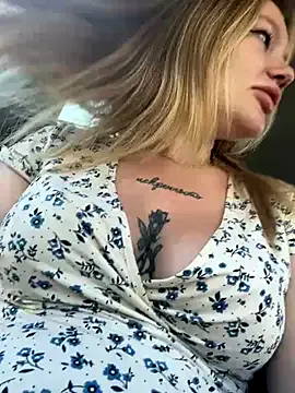 Yui-Ch – webcam model profile photo Image 14