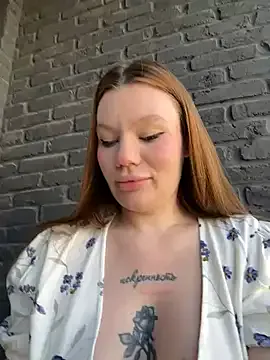 Yui-Ch – webcam model profile photo Image 2