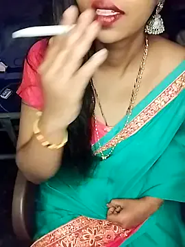 heyskylar – webcam model profile photo Image 5