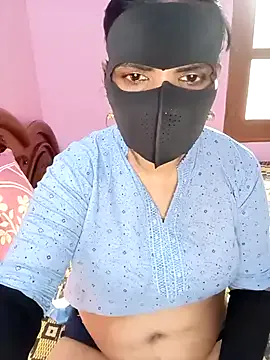 nayomi_34f – webcam model profile photo Image 4