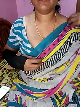 nayomi_34f – webcam model profile photo Image 9