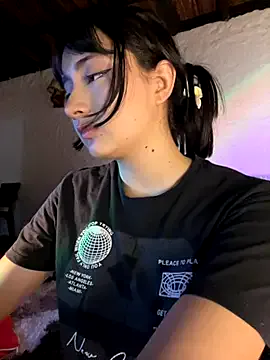 heyskylar – webcam model profile photo Image 17