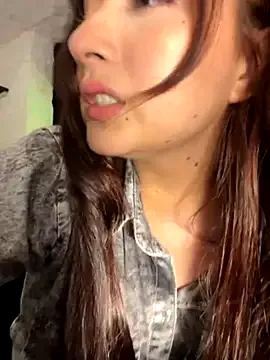 heyskylar – webcam model profile photo Image 3