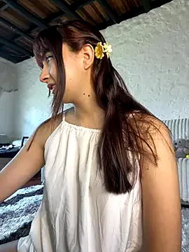 heyskylar – webcam model profile photo Image 7