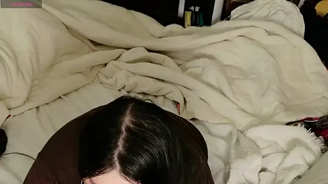 PumaShyXD – webcam model profile photo Image 2