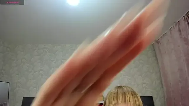 katt008 – webcam model profile photo Image 5