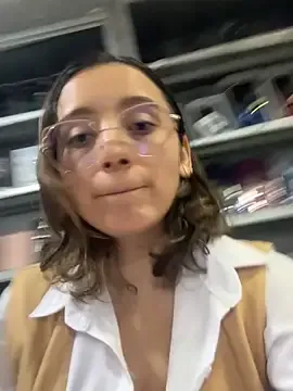 ms_dira – webcam model profile photo Image 13