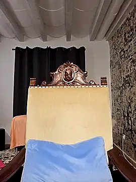 Runarunapi – webcam model profile photo Image 11