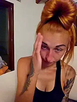 Runarunapi – webcam model profile photo Image 8