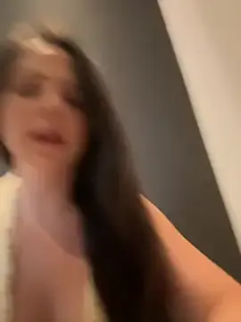 hot_wife_35 – webcam model profile photo Image 14