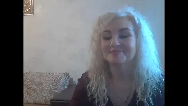 Runarunapi – webcam model profile photo Image 11