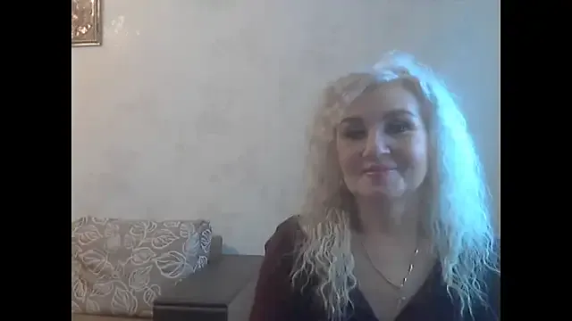 Runarunapi – webcam model profile photo Image 13